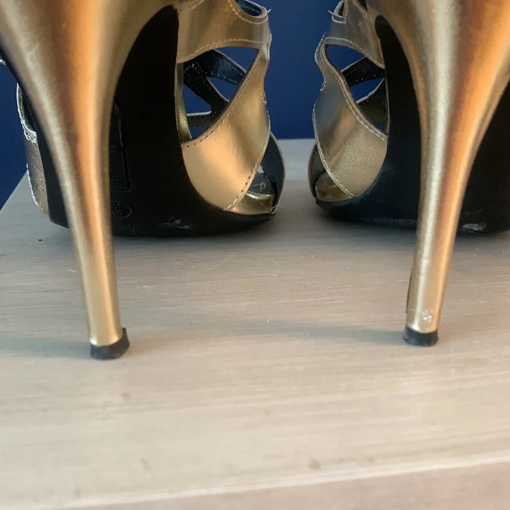 Gold caged high-heel Sandals 8 1/2 - Picture 6 of 7